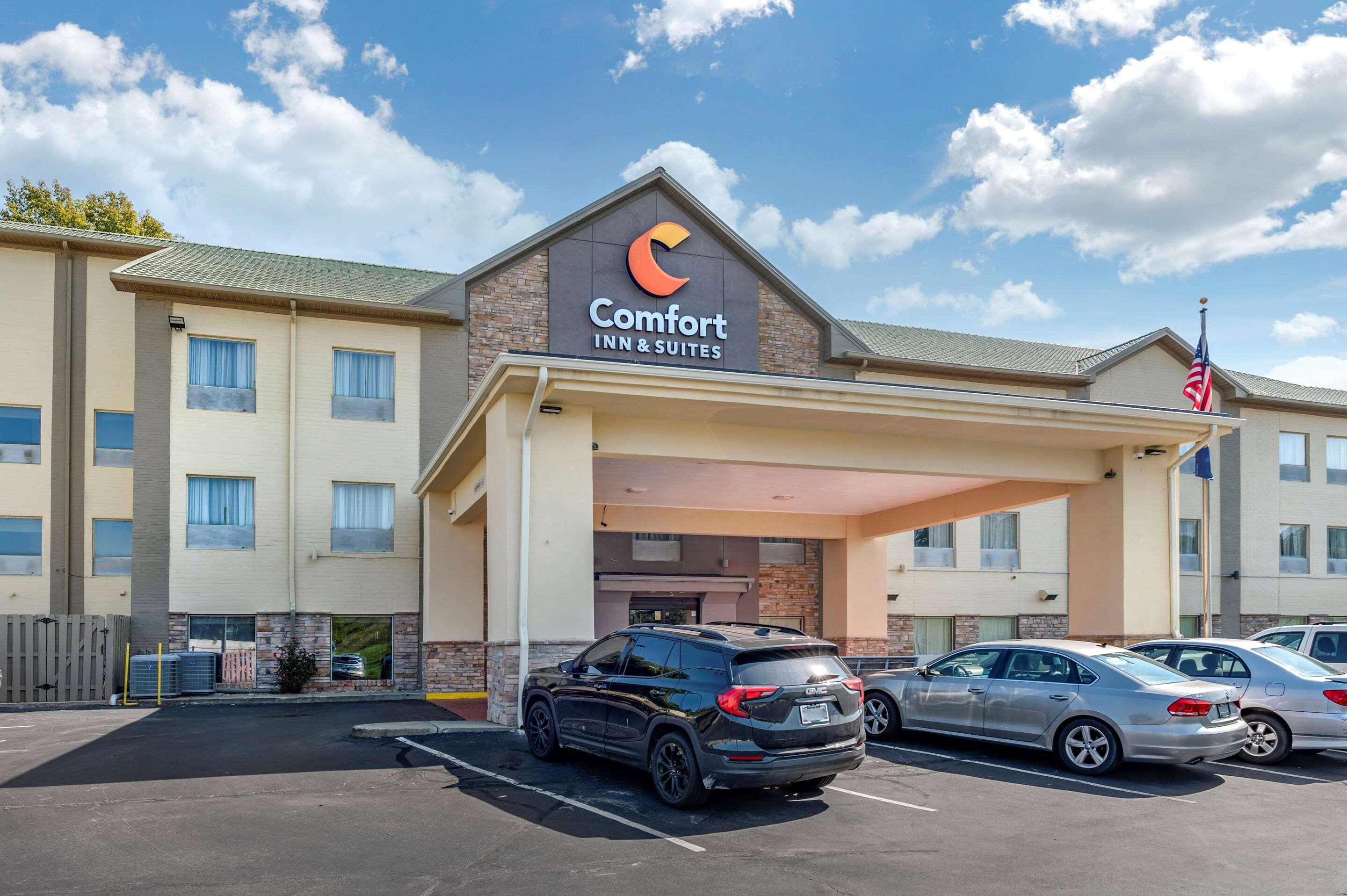 Comfort Inn & Suites Cincinnati Exterior foto