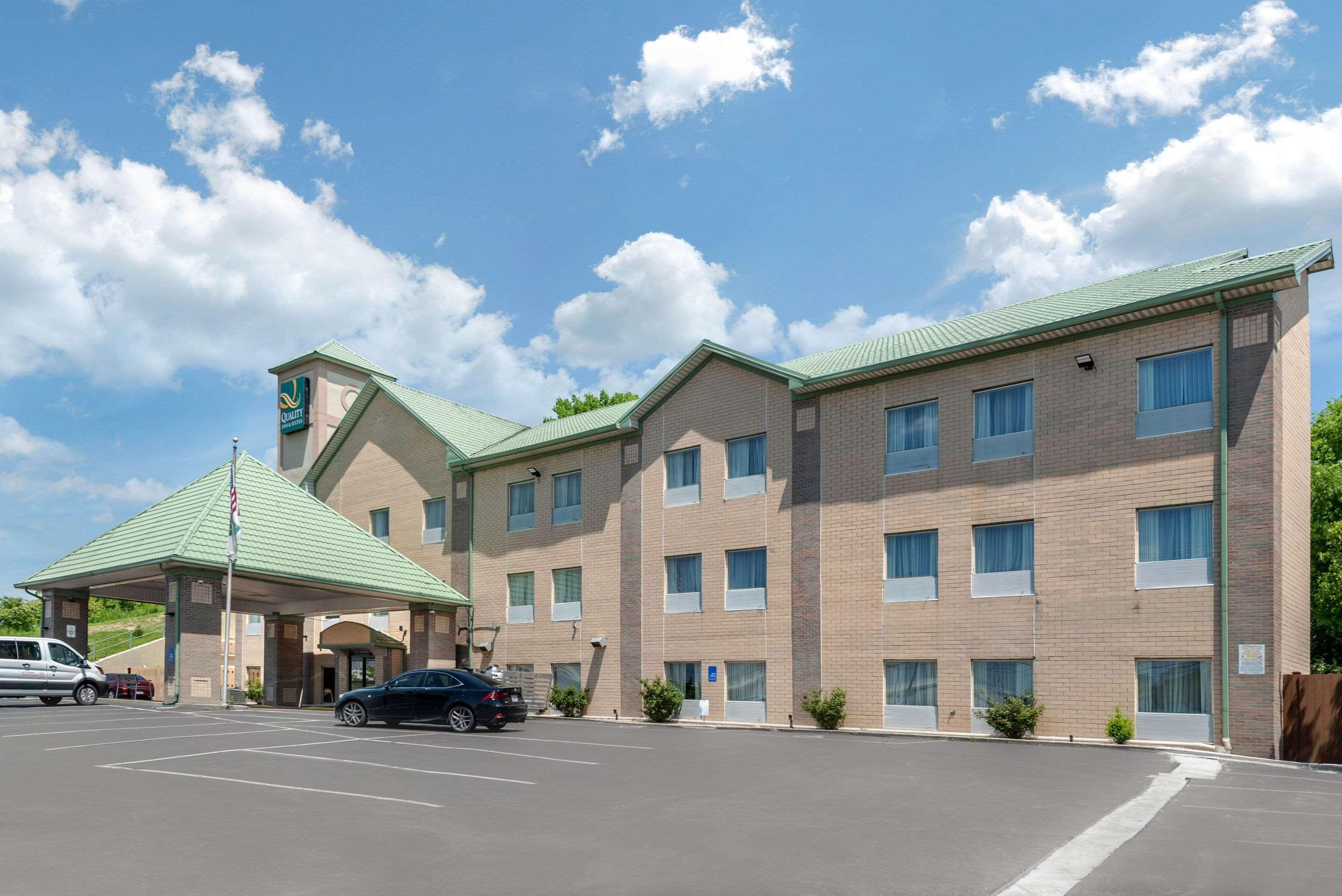 Comfort Inn & Suites Cincinnati Exterior foto